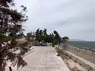 brazilian couple flashes and fucks in european tourist castle during outdoor adventure