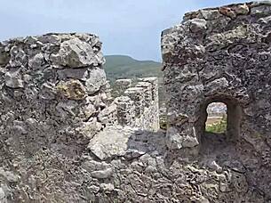 brazilian couple flashes and fucks in european tourist castle during outdoor adventure