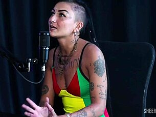 Compilados da Caroleta Roots no Bora Cast com Bruna Carlos - Parte 1, watch on Sheer Red! 🔥📹