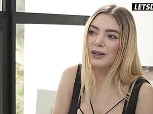 헤이 파올라 큰자지 큰엉덩이 깊이 아날 크림파이 버틸래?