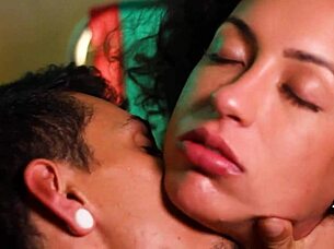 fitness model kelly odara shares sexual adventures on caiçara talk show ep02