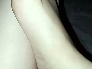 Casual barefoot encounter turns into a playful foot fetish exploration in the dark
