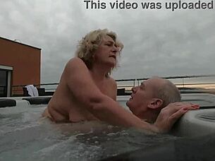 I Feel So Wet And Juicy In This Outdoor Public Hot Tub Fuck With Big Natural Tits Milf