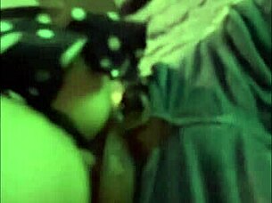 amateurs enjoy ass play during family reunion