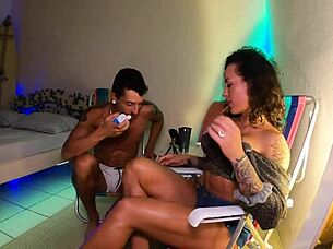 fitness model kelly odara shares sexual adventures on caiçara talk show ep02