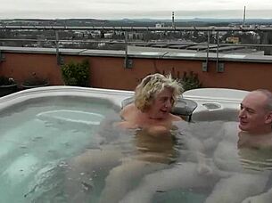 I Feel So Wet And Juicy In This Outdoor Public Hot Tub Fuck With Big Natural Tits Milf