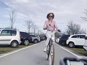 Miss Daisy Diamond Shares Bike Vlog Adventures on Wheels