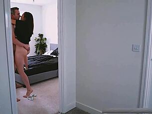 Provocative Horny Housewife Spies On Short Hair Brunette Jerking Off In Big Ass Voyeur Action