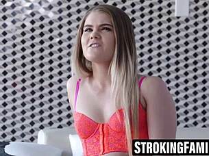 she started sucking his cock before the phone camera turned on and everything went smoothly until the interruption