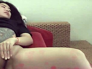 Intense First-Time Action with Pretty Asian Novinha Princess Taking Monster Cock in Webcam Creampie