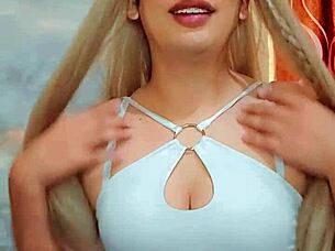 Rica transexual masturbándome rico