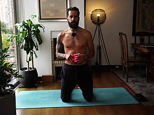 How To Improve Hip Movements For Better Bed Performance In Quickie Sex Sessions