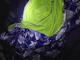 I stumble upon this sexy milf in bed, oh man pt1