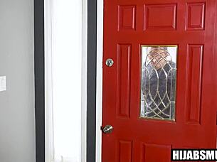 Thrilling Desire As Naughty Muslim Teen 18+ Savors American Cock In Hardcore Session