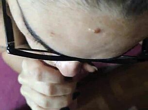 narrative of a gentle blowjob experience on the young 18+ head