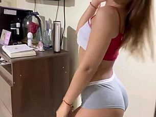 hot woman in amateur scene