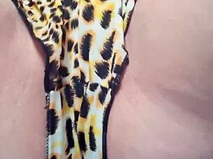 i feel like a prostitute showing my natural tits and big ass solo