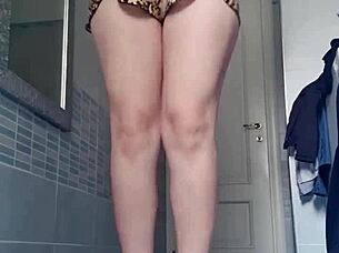 i feel like a prostitute showing my natural tits and big ass solo