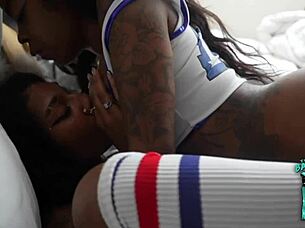 Lesbian bunny babes kissing and licking petite bodies 😘👭