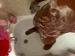 Oh baby, from shower to streets, meet me in the sheets!