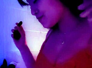 Colombian Homemade Babe Squirting with Toys in Solo Softcore