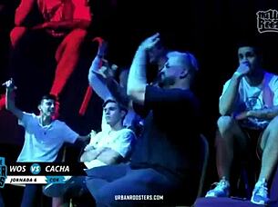 Epic minute of Cacha versus Wos in FMS Argentina