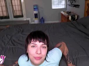 i discovered my friend's young 18+ has a tight asshole and loves taking dick