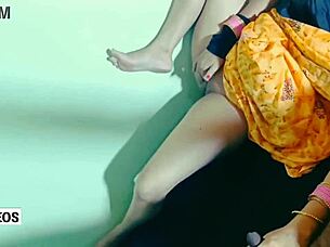 Horny Housewife Gets Rough Fucking from Boyfriend in Homemade Bangladeshi Sex