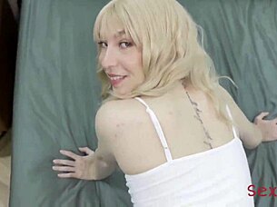 Chatting casually at home with curvy companion