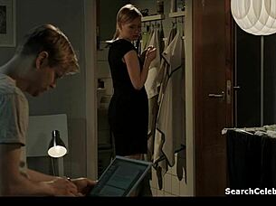 Why does Minka Kuustonen get topless in Raja S01E03 2014 scene?