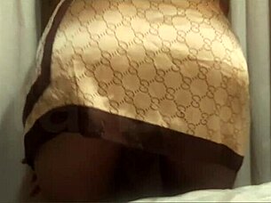 Oh, watch me touch my wet pussy in this solo session