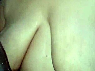 Uh, taking leite from that big hairy pica