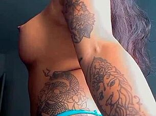 damn, this tattooed ebony prostitute shows off her ass for wild anal action 😏