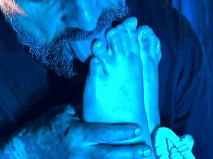 Up close and personal with Artemis's sweaty feet