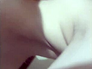 Follando Con Alguien Que Acabo De Conocer - Wet Cowgirl Riding With Cute Babe In Bedroom