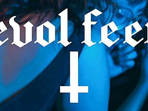 Up close and personal with Artemis's sweaty feet