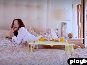 Redhead milf Elizabeth Marxs stripped off her bikini and posed completely naked.