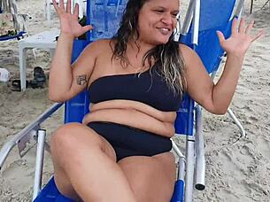 An�o mais famoso da televis�o de lua de mel na praia com paty bumbum no brasil