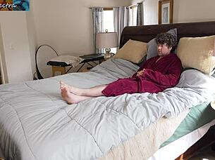 i can't resist letting my big booty bbw friend take it doggystyle before class with creampie finish