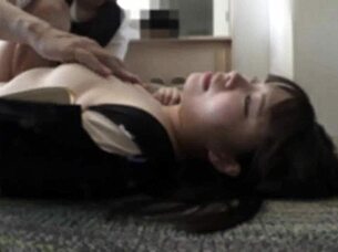 hey, wanna join this energetic japanese girl for romantic 1on1 sex in hotel?