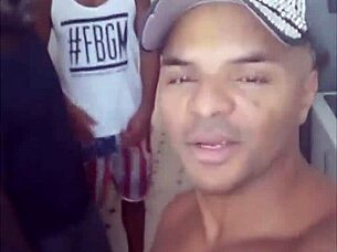 Dive into this fun behind-the-scenes look at backstage moments from 2016-17 across Europe and beyond! 🎥✨