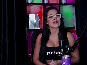 Specific Details on See Through Styles Without Sex in Rafinha Do Cref Video