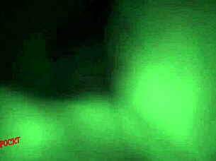 glory hole transando e chupando na cabine erotica video completo