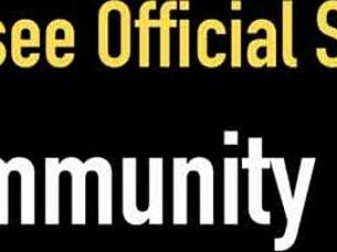 charlee chase reaches orgasm after using vibrator on her mature big tits and big pussy lips