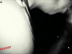 glory hole transando e chupando na cabine erotica video completo