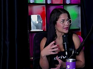 Specific Details on See Through Styles Without Sex in Rafinha Do Cref Video