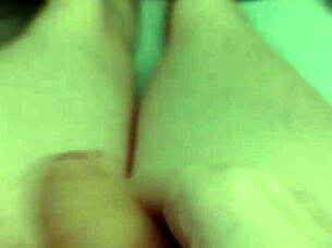 Amateur Guy Strokes Massive Monster Cock in Relaxing Homemade Masturbation Session