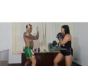 Comendo aluna na aula boxe com Nicoly Mattos e seu big ass tatuado 😈🍑