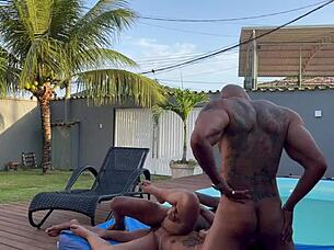 Calma amor, nao vai doer no cuzinho, deixa eu meter completinho ai no red