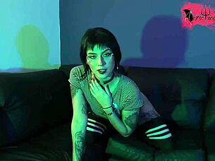 Whoa, this alien girl is doing some super sloppy deepthroat action